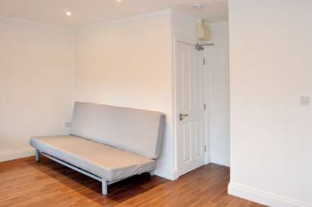 Park Drive, Acton, Image 4