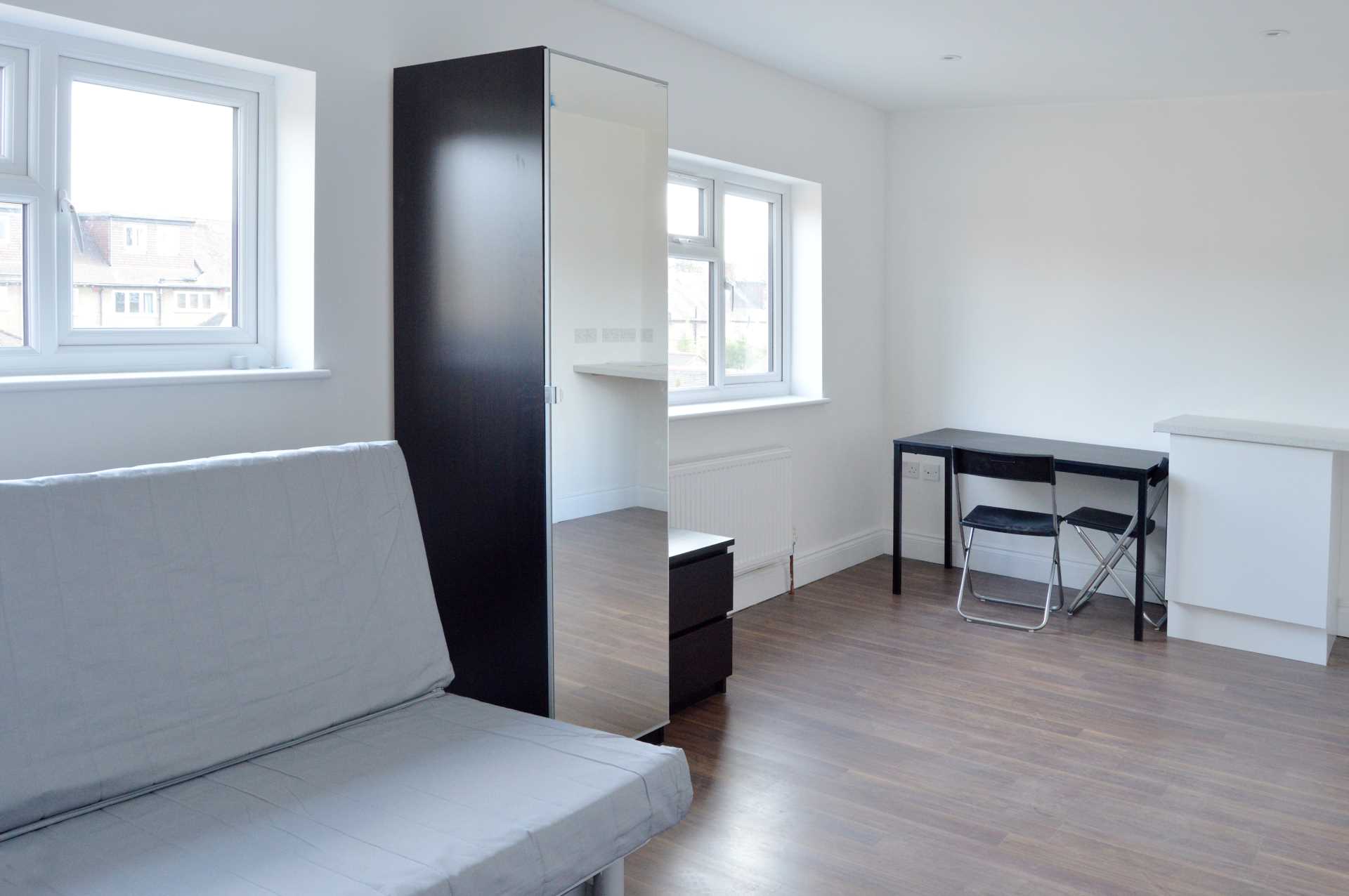 Gunnersbury Avenue, Acton, Image 2