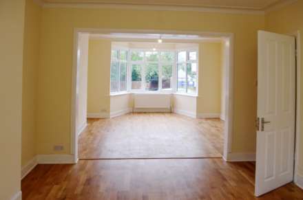 Cheyne Walk, Hendon, Image 2