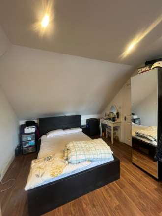 Gunnersbury Avenue, Acton, Image 1