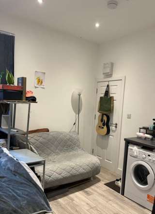 Studio, Hillcrest Road, Acton