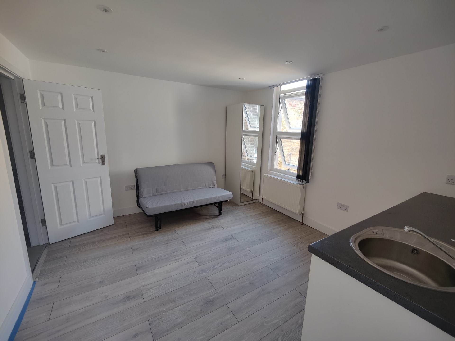 Gunnersbury Lane, London, Image 1