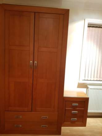 Broadfields Avenue, Edgware, Image 4