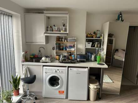 Alfred Road, London, Image 3