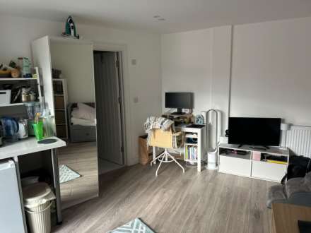 Alfred Road, London, Image 5