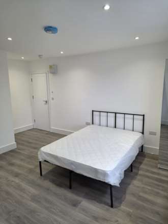 The Grove, Ealing, Image 2