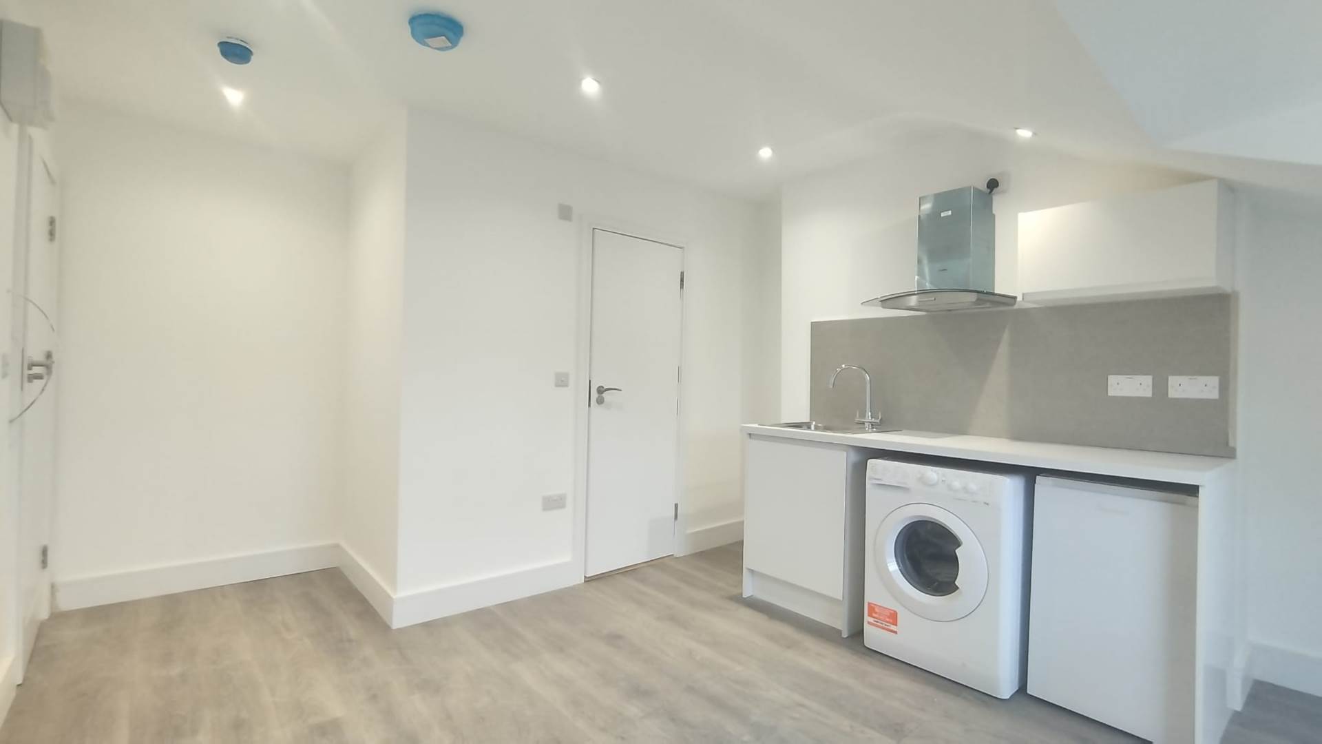 Windsor Road, London, Image 3