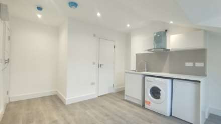 Windsor Road, London, Image 3