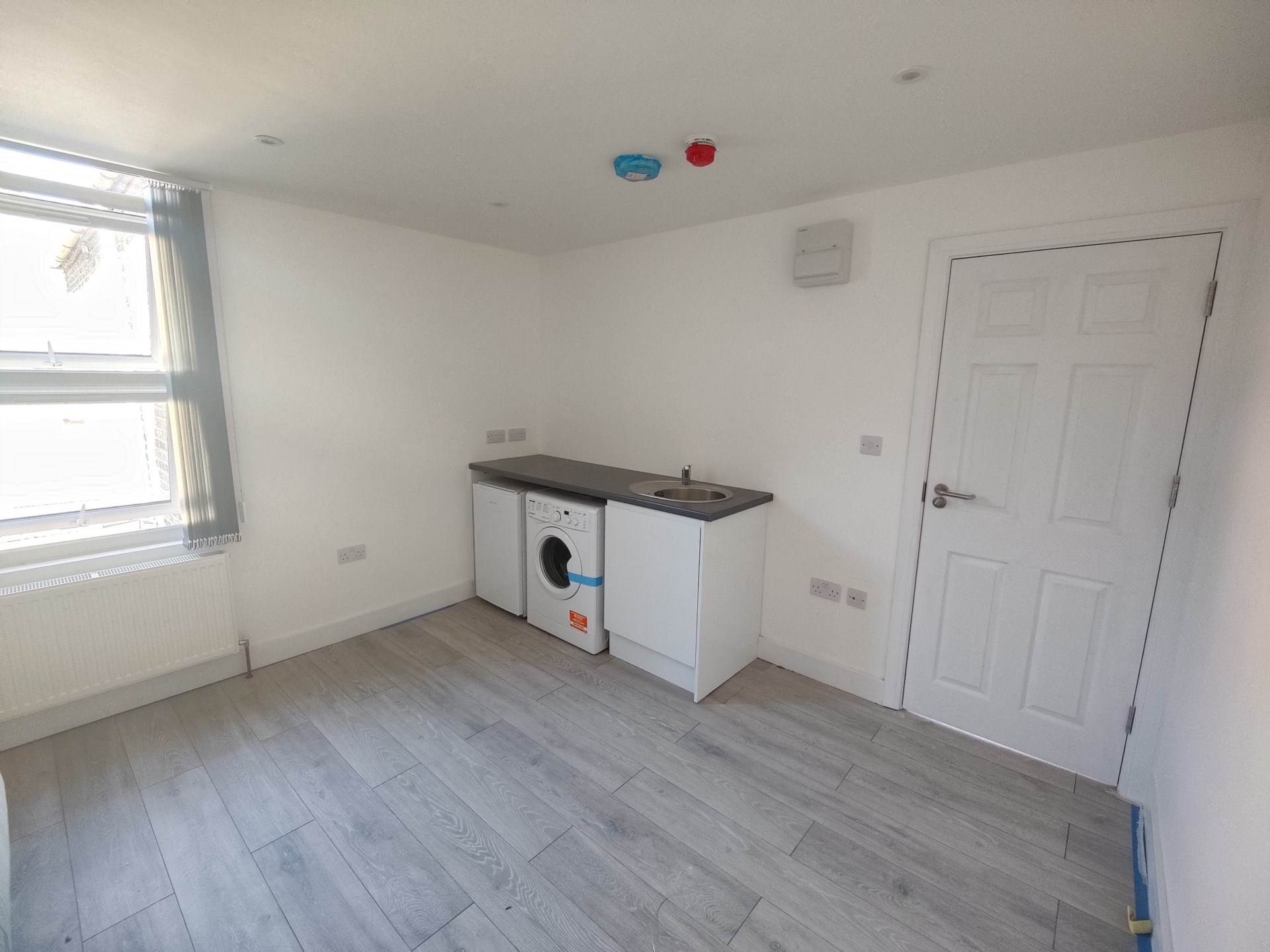 Hilcrest Road, London, Image 2