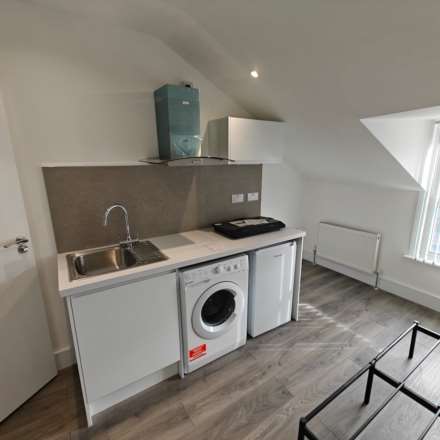 The Grove, Ealing, Image 2