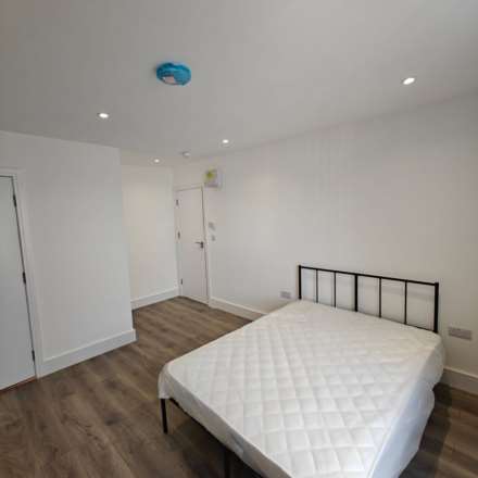 The Common, Ealing, Image 2