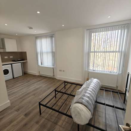 Windsor Road, London, Image 1