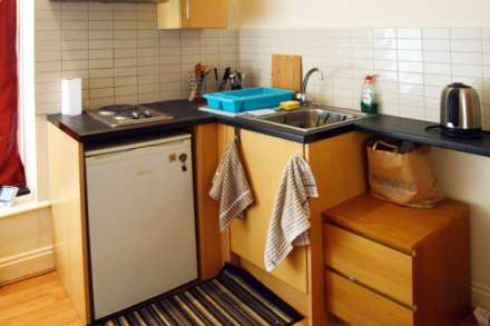 High Street, Acton, Image 3