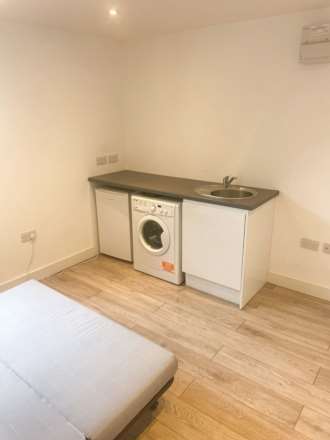 Hilcrest Road, London, Image 3