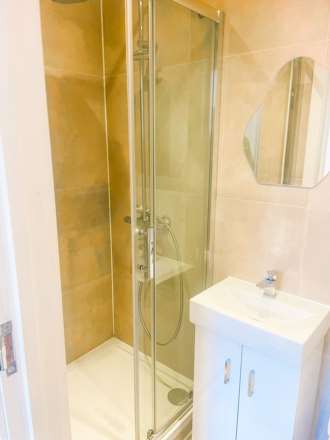 Hilcrest Road, London, Image 5