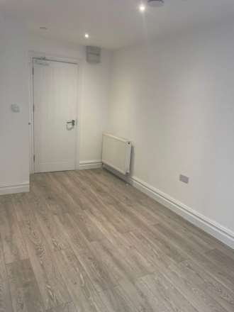 High Street, Acton, Image 10