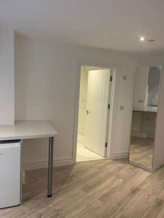 High Street, Acton, Image 4