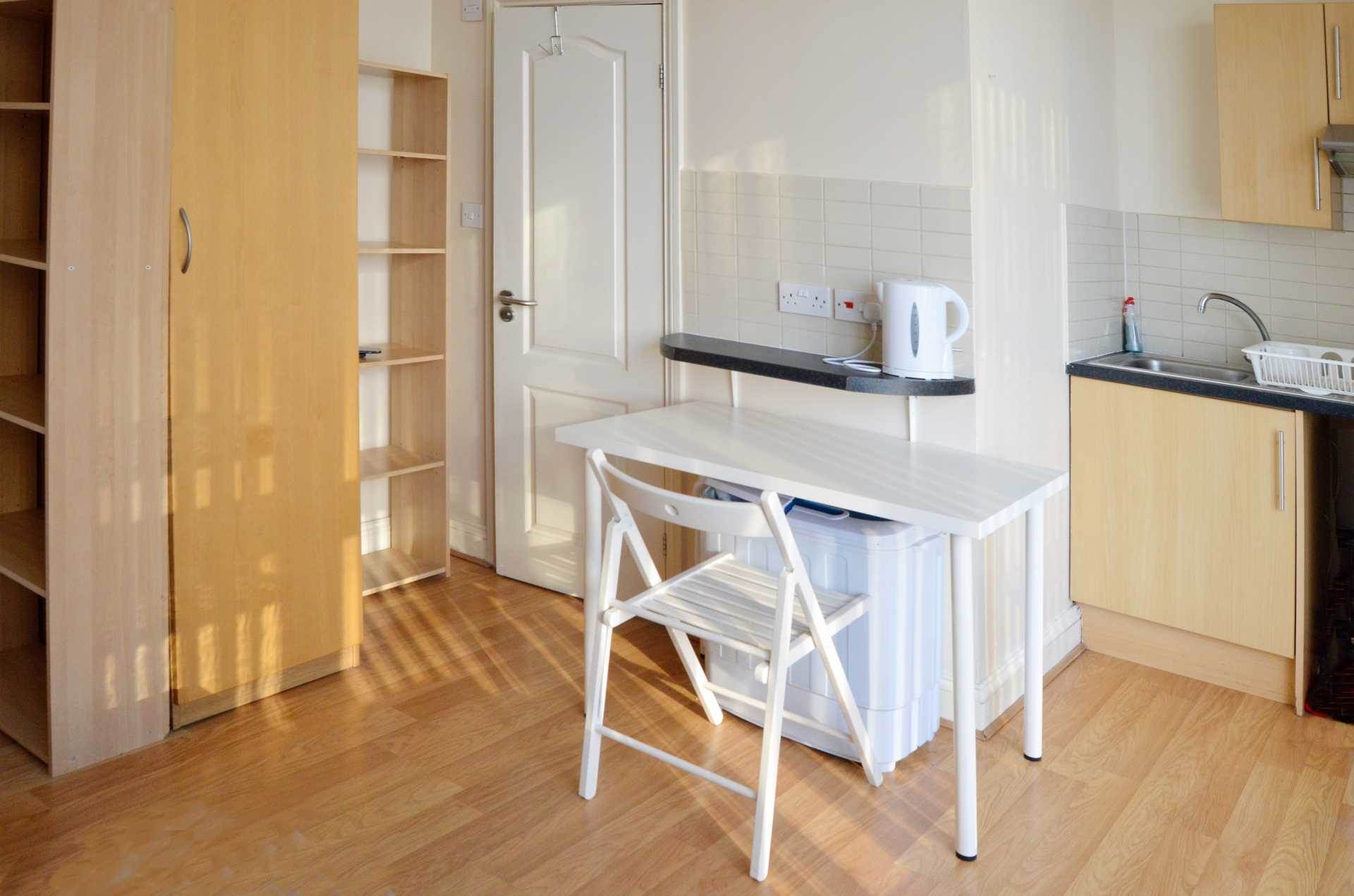 High Street, Acton, Image 8