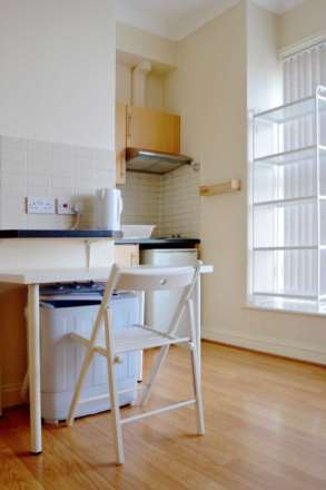 High Street, Acton, Image 4