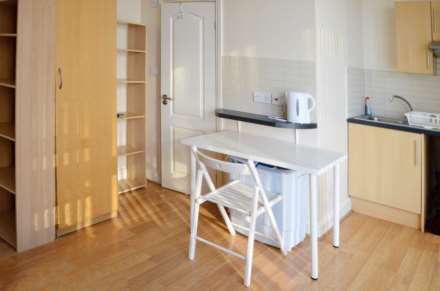 High Street, Acton, Image 8