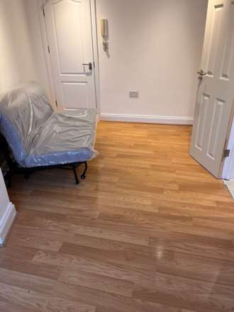 High Street, Acton, Image 4