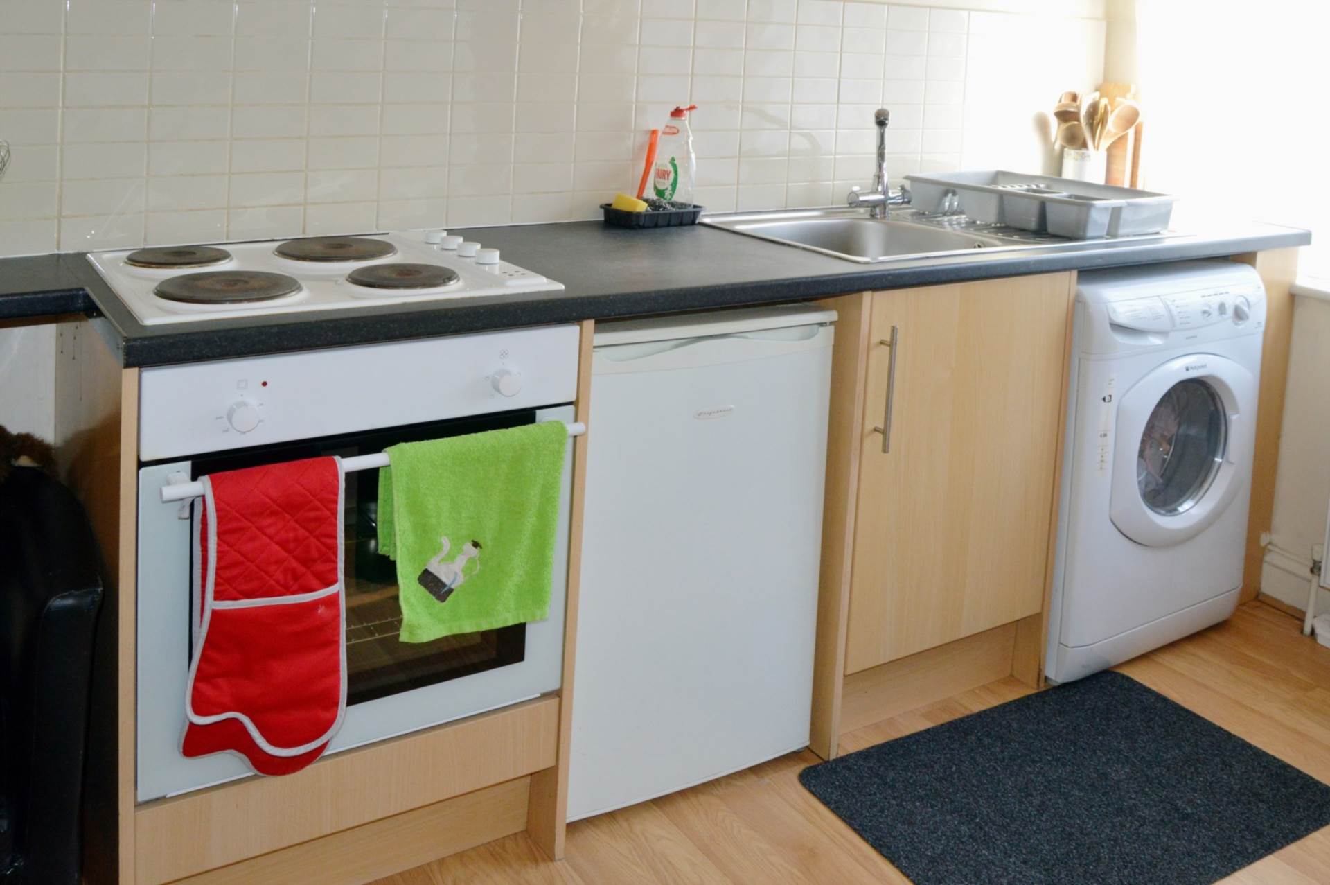 Emanuel Avenue, London, Image 4