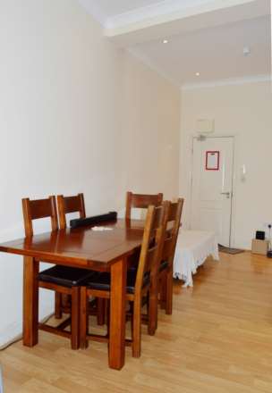 Emanuel Avenue, London, Image 5