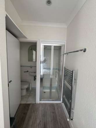 Clarendon Road, Elstree, Image 5
