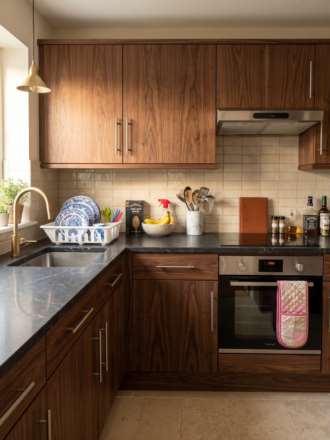 Broadfields Avenue, Edgware, Image 3