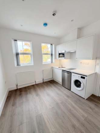 Avenue Road, Acton, Image 2