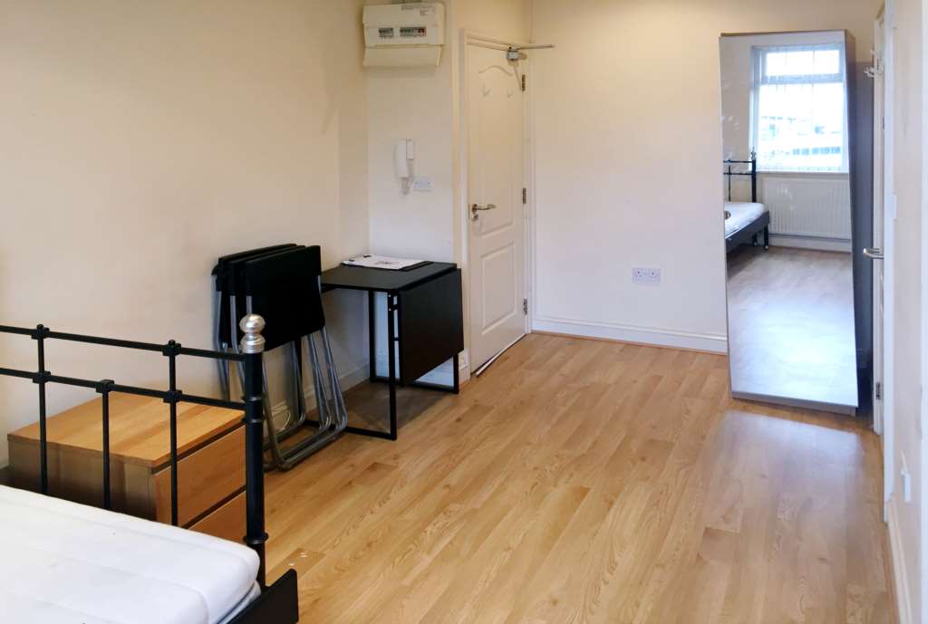 Abbey Road, Park Royal, Image 3