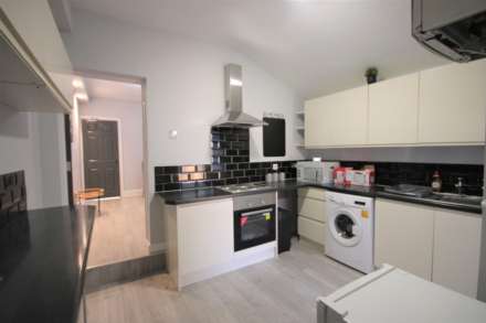 Titchfield Street, Mansfield, Image 4