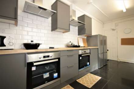 Westhill Drive, Mansfield, Image 4