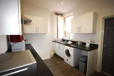 Kingsway, Kirkby In Ashfield, Image 5