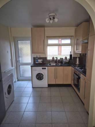 Broxtowe Drive, Mansfield, Image 6