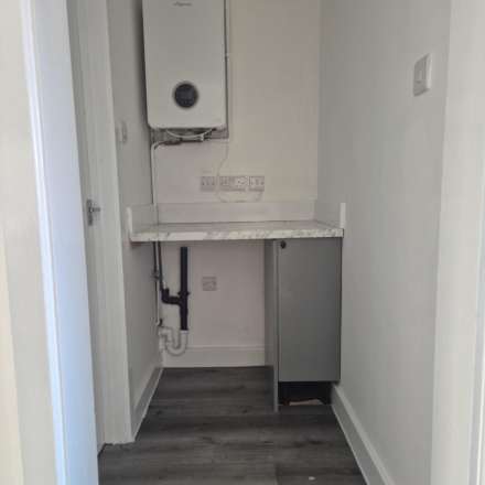 Calverton Road, Arnold, Image 4