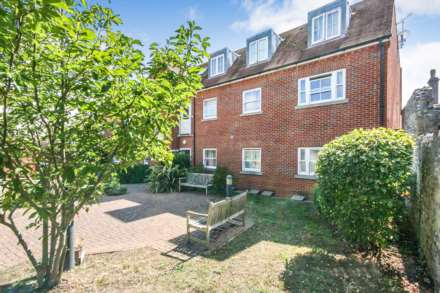 1 Bedroom Flat, St Wilfrids Place, Selsey