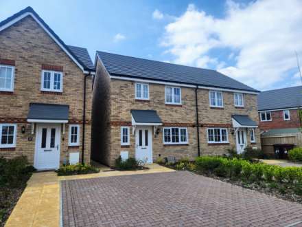 3 Bedroom Semi-Detached, Townsend Drive, Selsey, Chichester