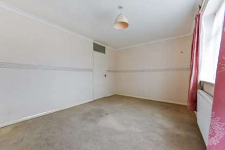 Sandringham Close, Bracklesham Bay, PO20, Image 11