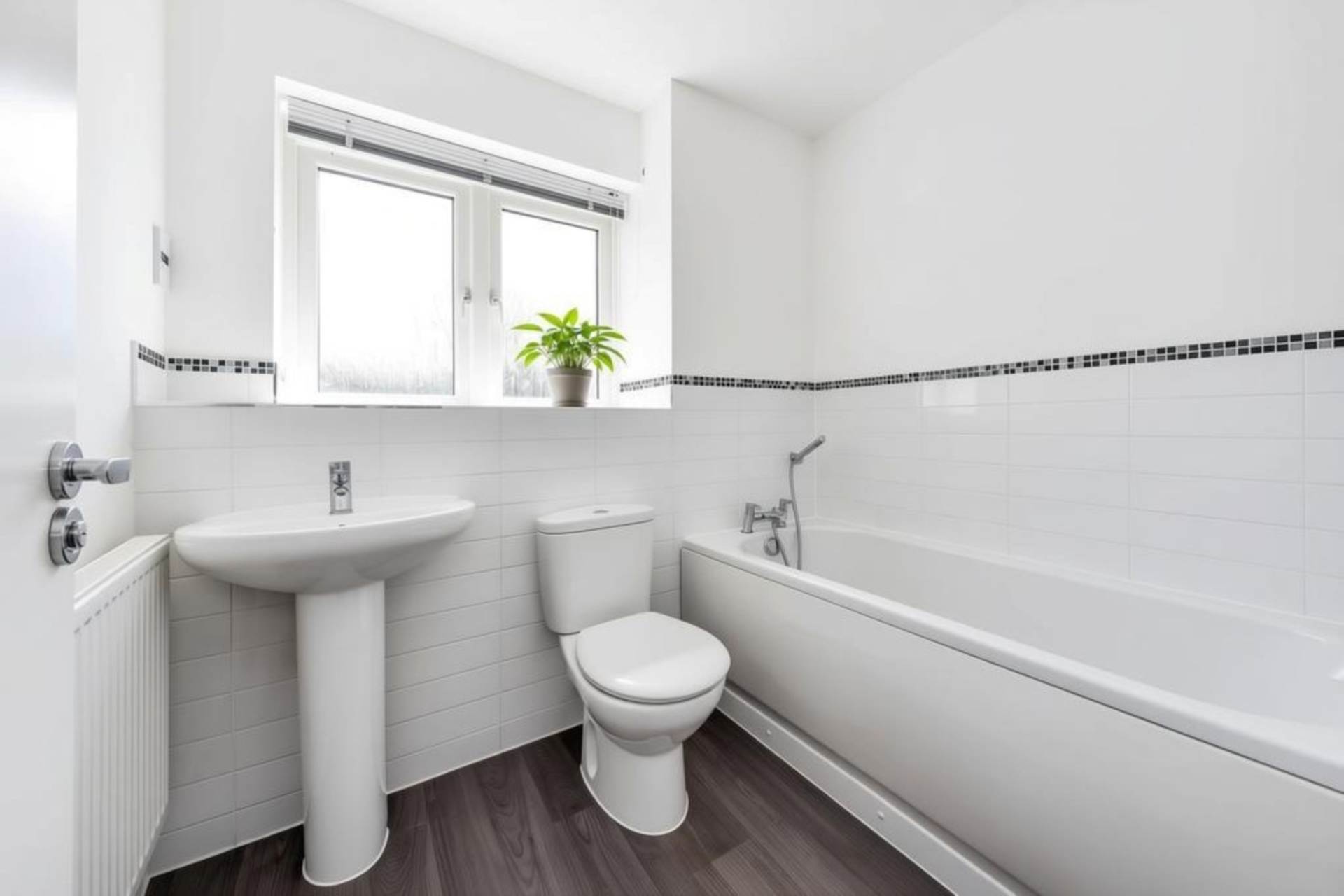 Old Common Close, Birdham, Image 10