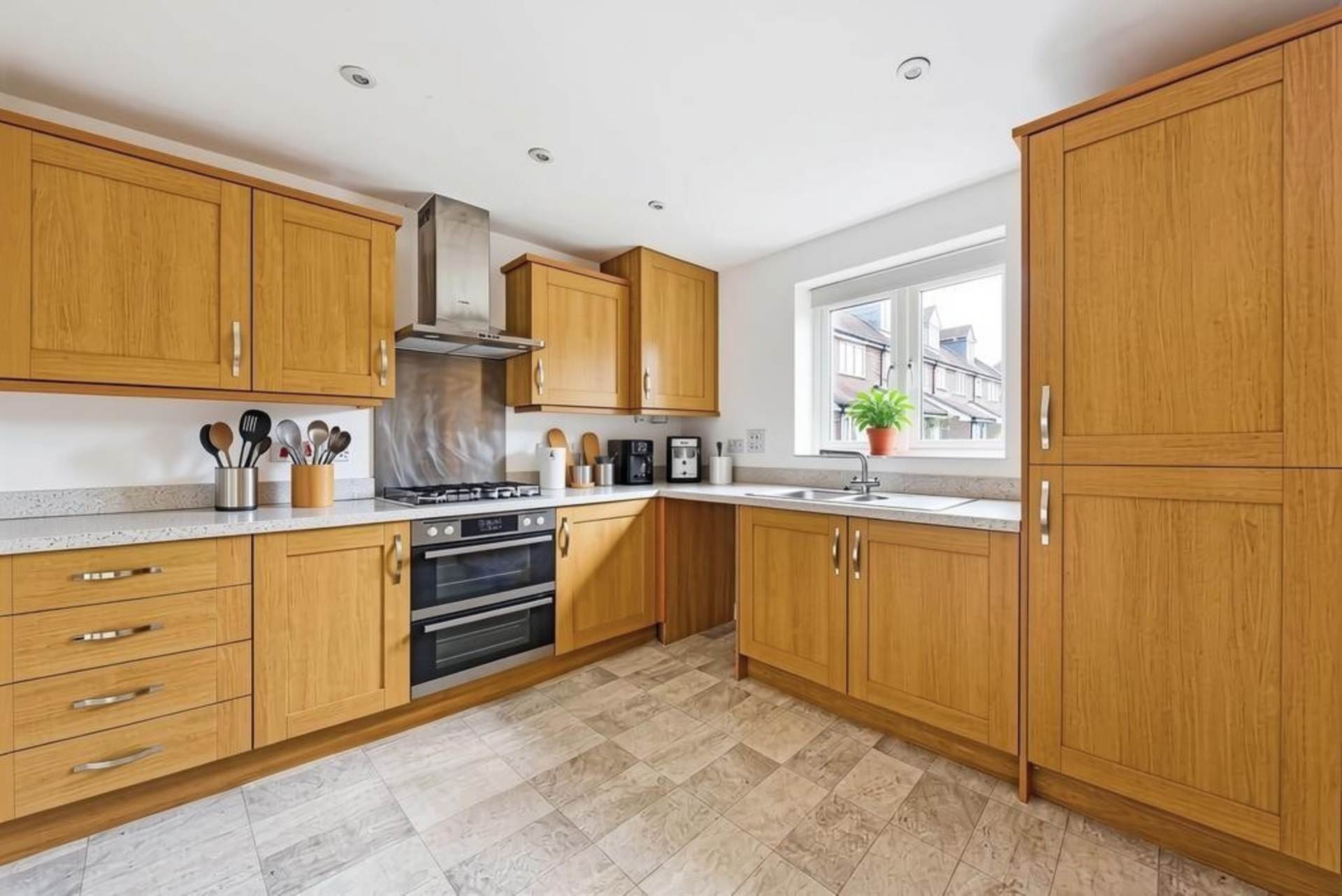Old Common Close, Birdham, Image 3