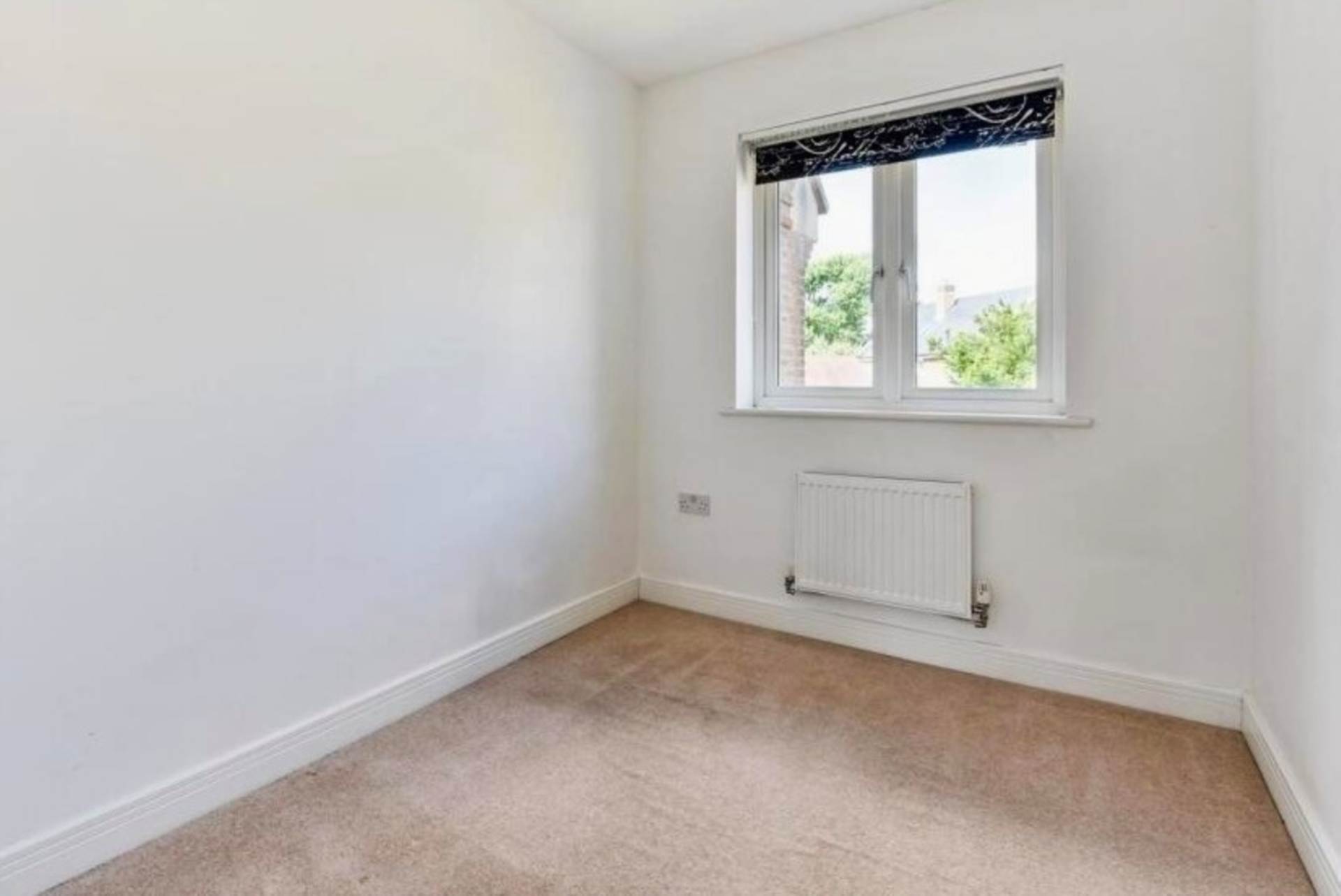 Old Common Close, Birdham, Image 9