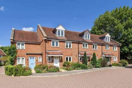 Old Common Close, Birdham
