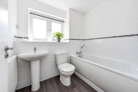 Old Common Close, Birdham, Image 10