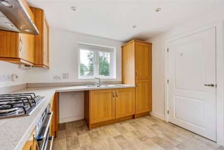 Old Common Close, Birdham, Image 4