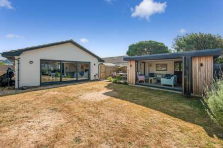 Beech Avenue, Bracklesham Bay, West Sussex, Image 18