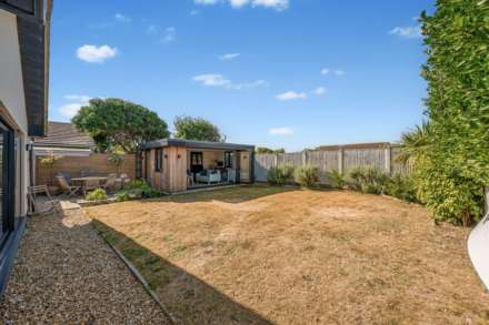 Beech Avenue, Bracklesham Bay, West Sussex, Image 19