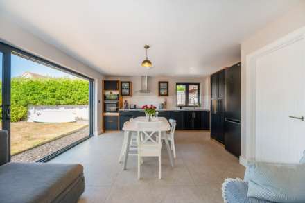Beech Avenue, Bracklesham Bay, West Sussex, Image 5