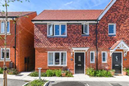 Charlie Drive, Bracklesham Grove, Bracklesham Bay, West Sussex, Image 14