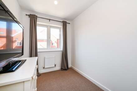 Charlie Drive, Bracklesham Grove, Bracklesham Bay, West Sussex, Image 8